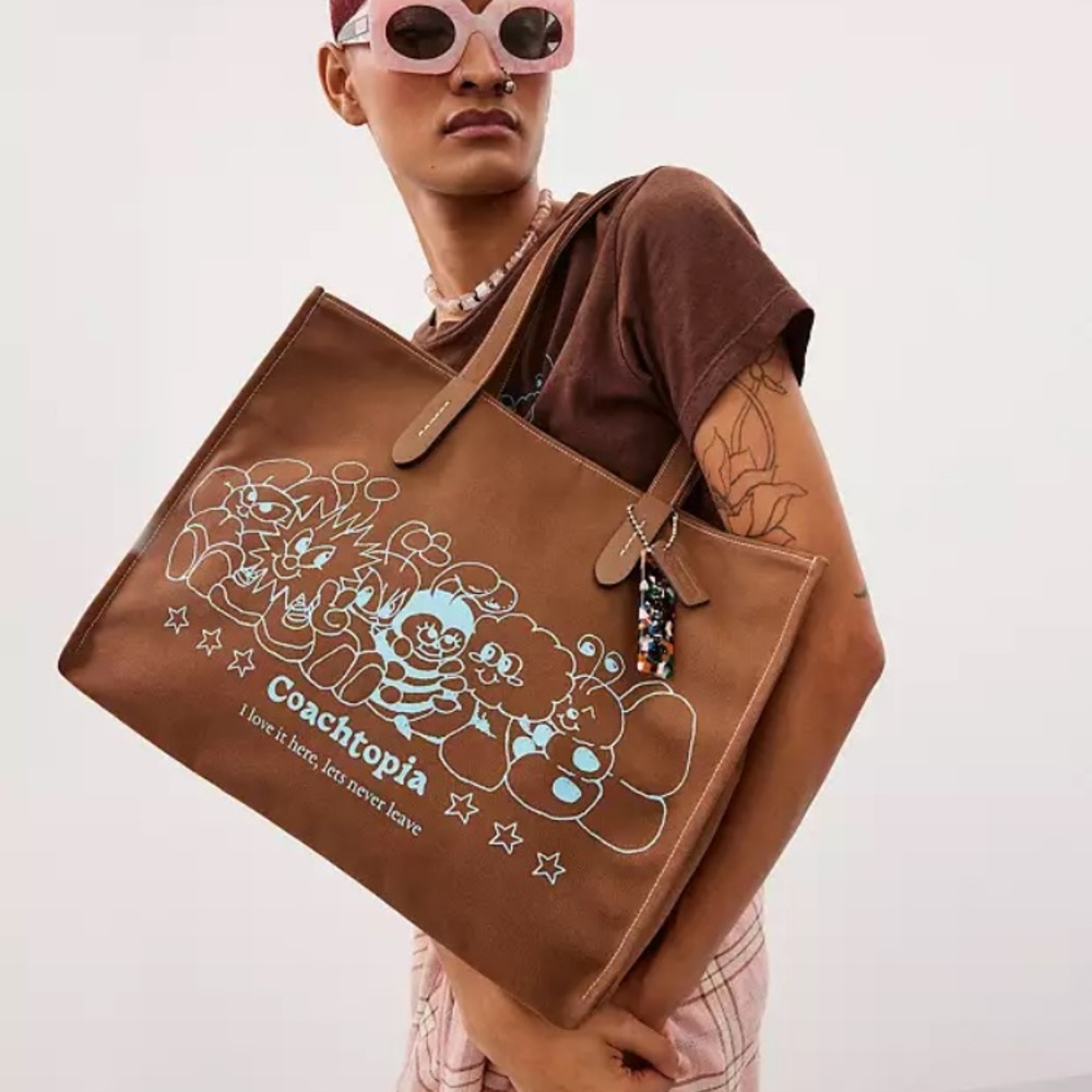 Coach Tote In 100% Recycled Canvas: Coachtopia Creatures - Picture 10 of 10